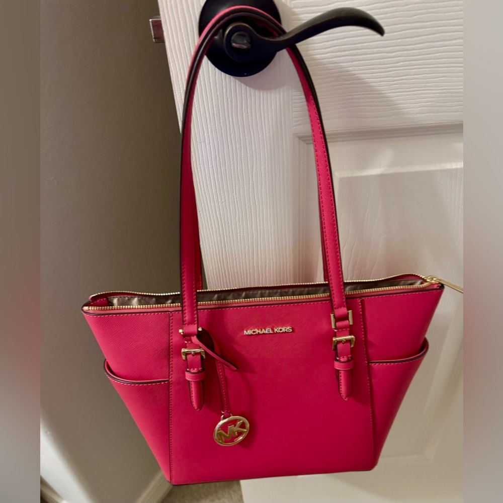 Michael Kors Charlotte Zip Tote